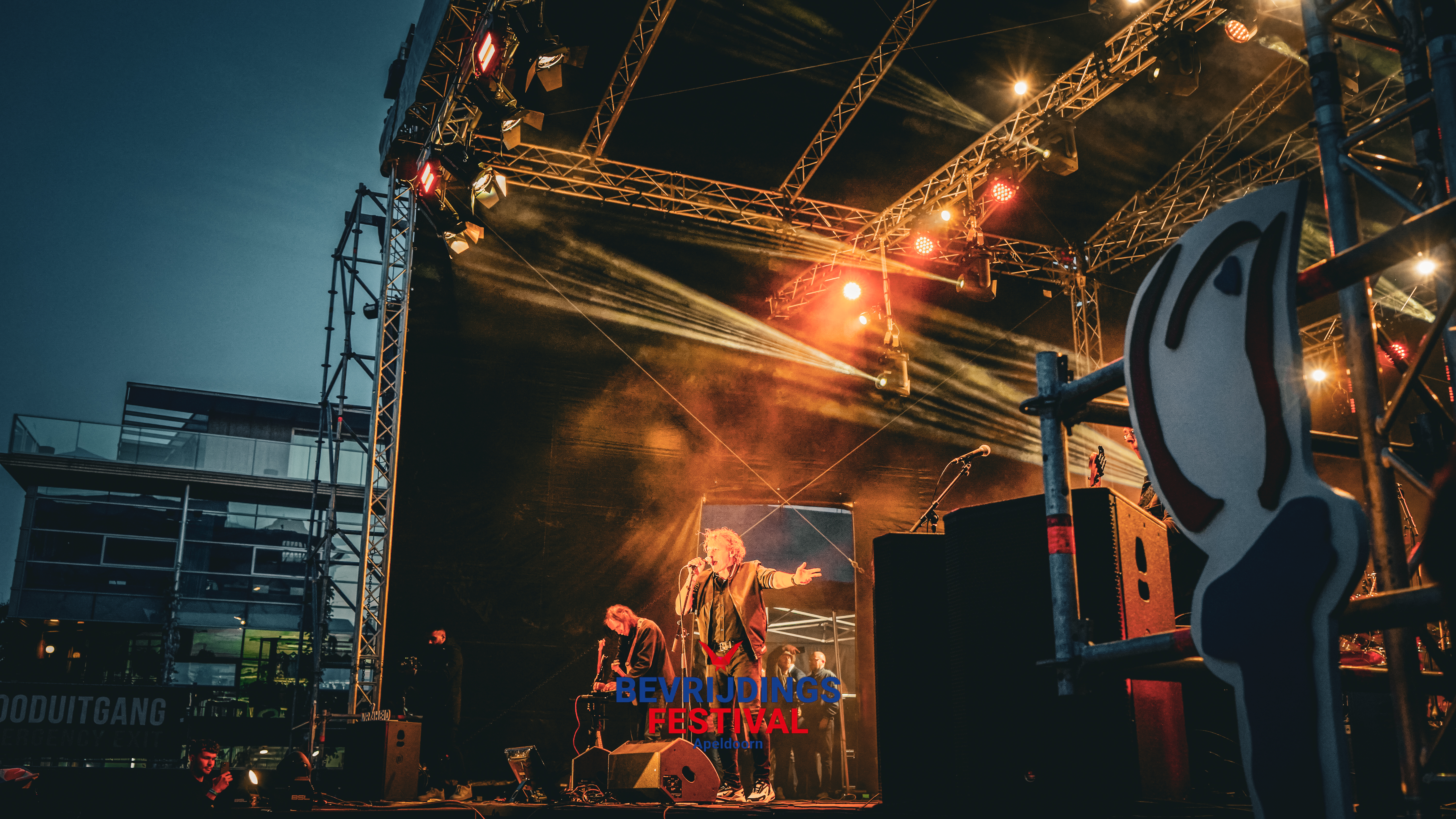 Festivalterrein in de ochtend tijdens de opbouw